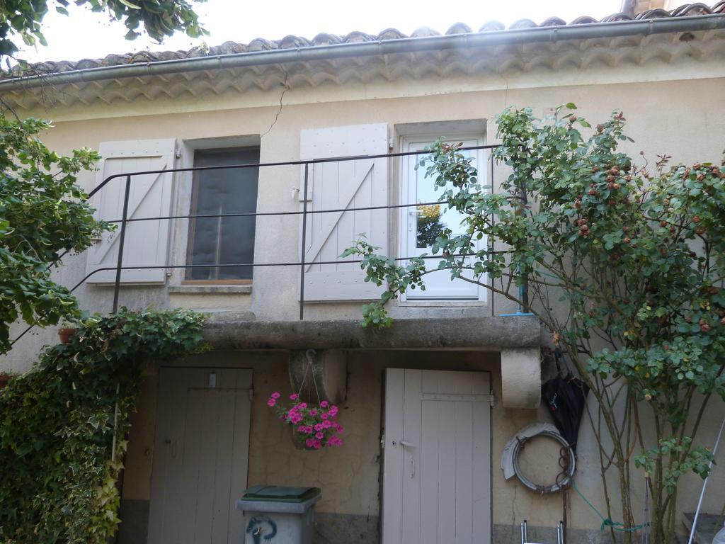 Petit Studio Le Pigeonnier A 5 Mn De Lourmarin Apartamento Puyvert Exterior foto